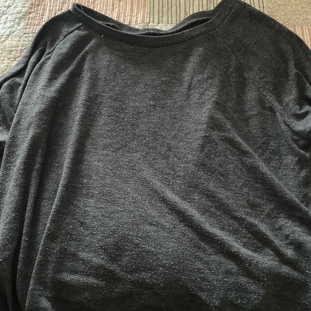 Grey long sleeved top
